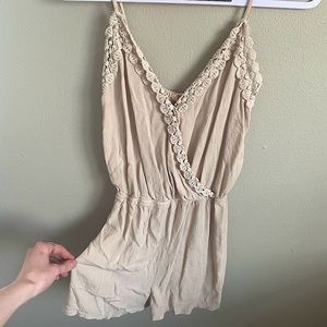 Size Medium, Color Cream, Romper, Cinched waist with elastic band, Lace pattern